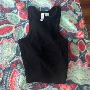 Black crop tank top